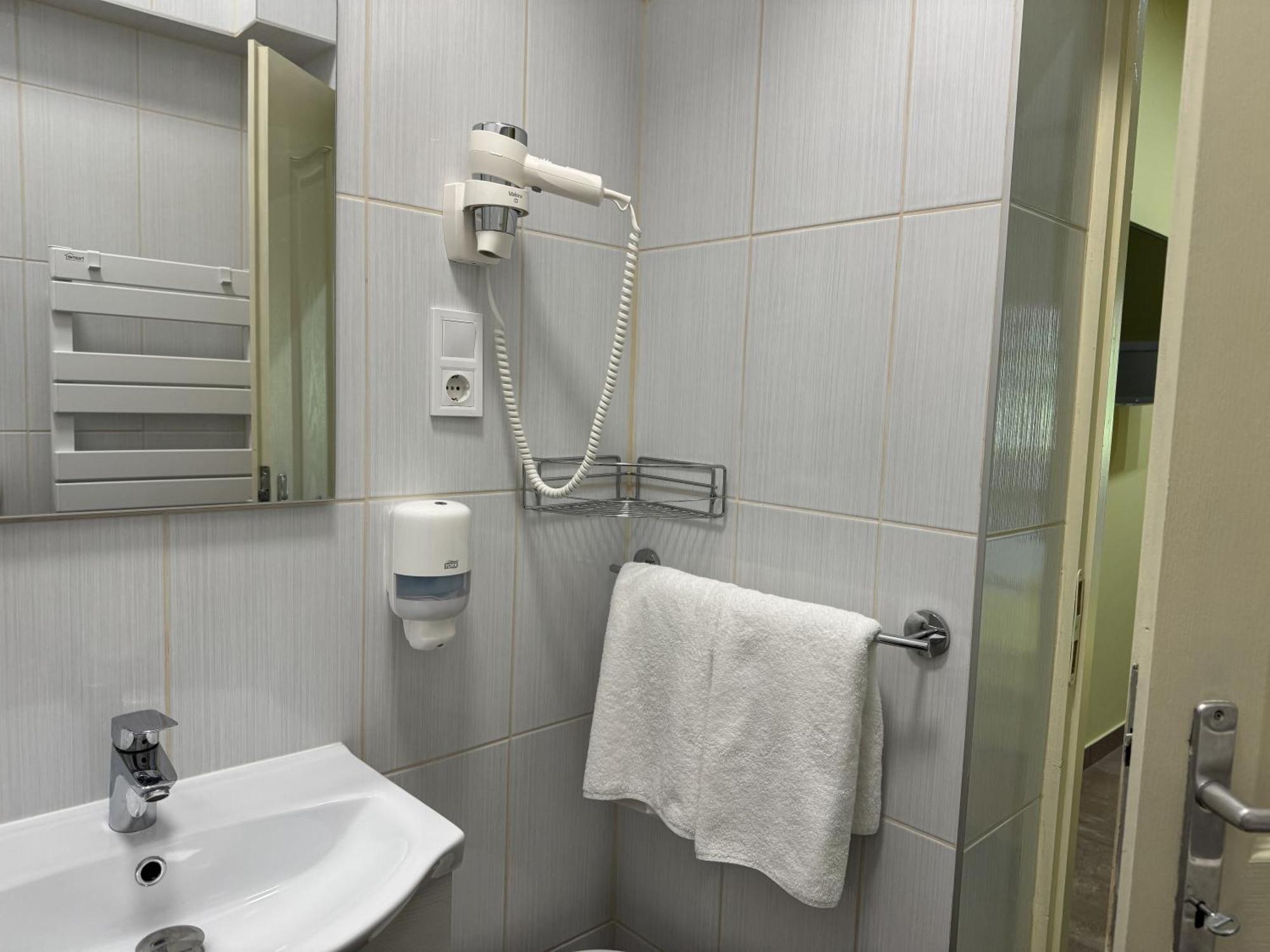 Szem-S Vendeghaz Hotel Balatonszárszó Exterior foto